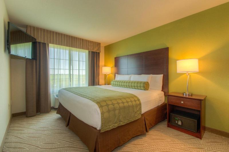 Cobblestone Inn & Suites - Holyoke image