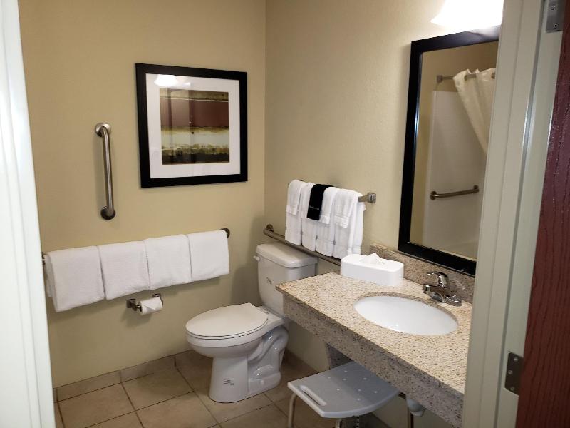 Cobblestone Inn & Suites - Holyoke image