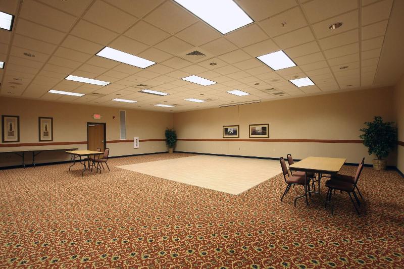 Boarders Inn & Suites by Cobblestone Hotels - Shaw image