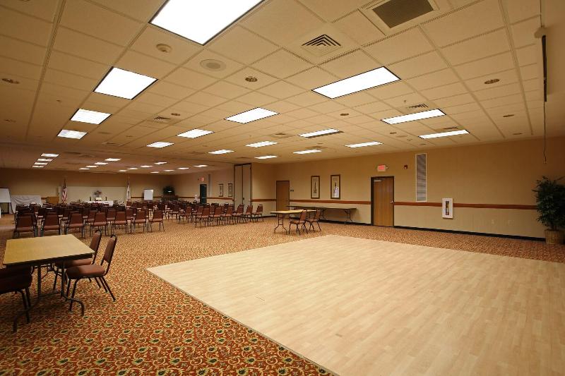 Boarders Inn & Suites by Cobblestone Hotels - Shaw image 10