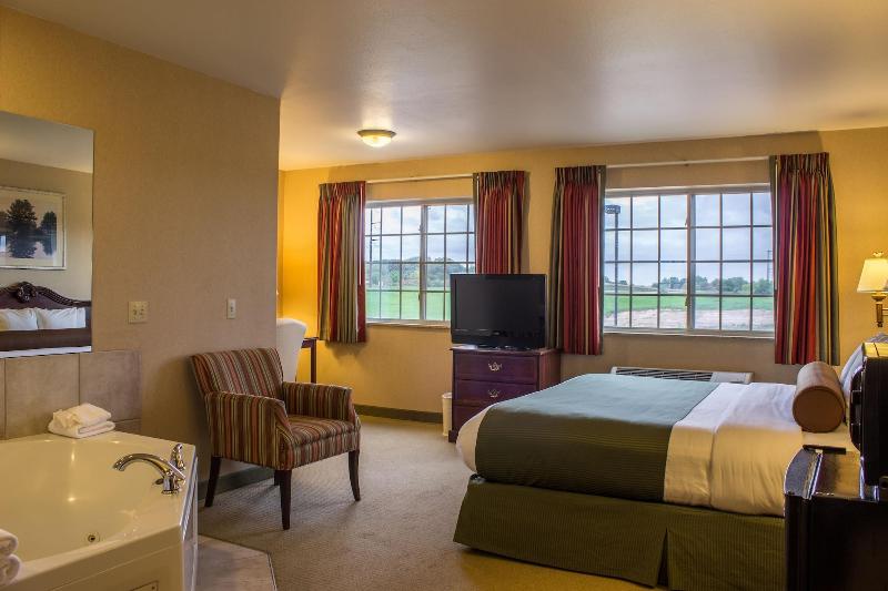 Boarders Inn & Suites by Cobblestone Hotels - Shaw image 4