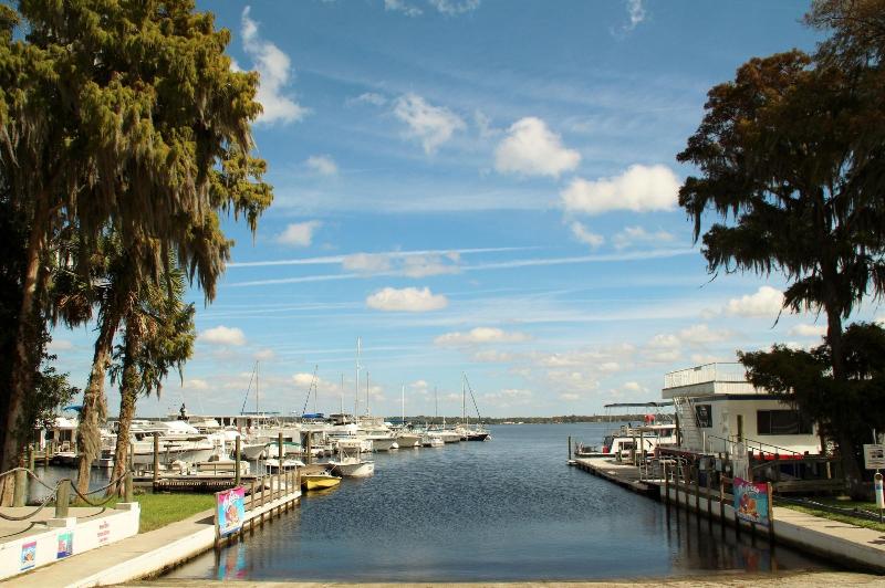 Crystal Cove Riverfront Resort image