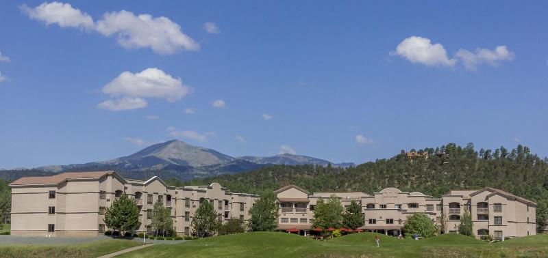 MCM Elegante Lodge & Suites Ruidoso image