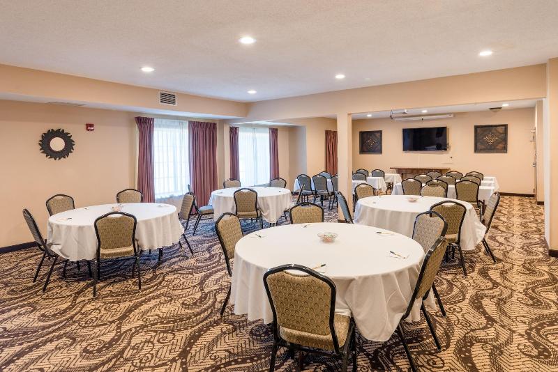 MCM Elegante Lodge & Suites Ruidoso image