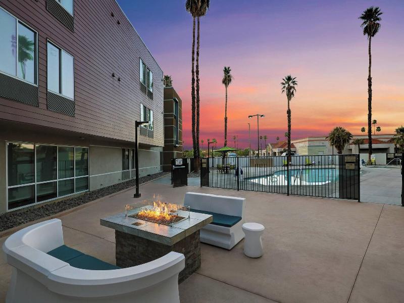 Springhill Suites By Marriott Palm Desert image