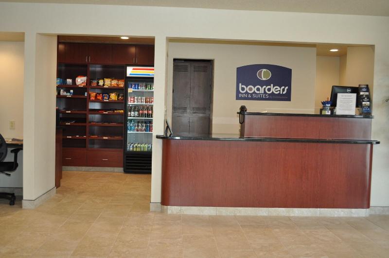 Boarders Inn & Suites by Cobblestone Hotels – Br image