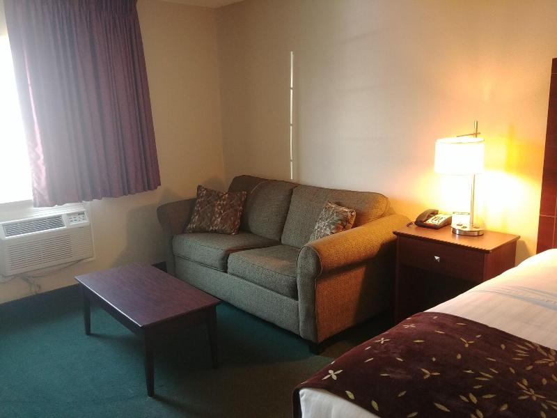 Boarders Inn & Suites by Cobblestone Hotels – Br image