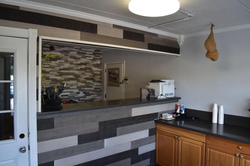 Inn Of Lenoir Motor Lodge image