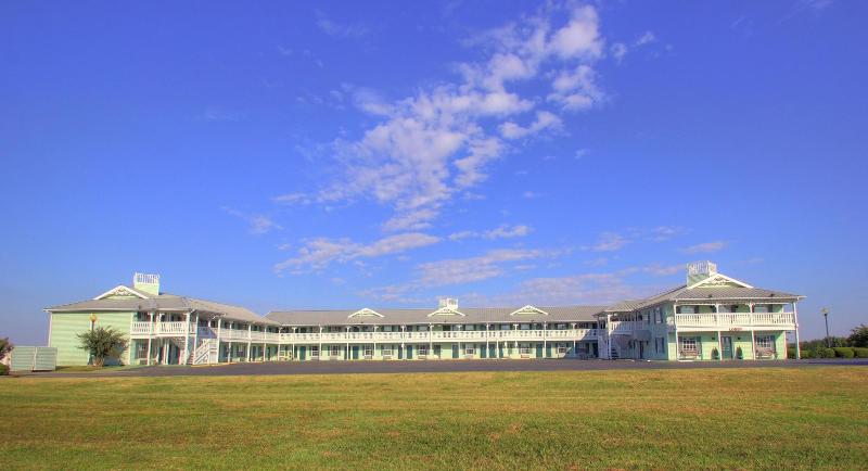 Key West Inn Tunica image