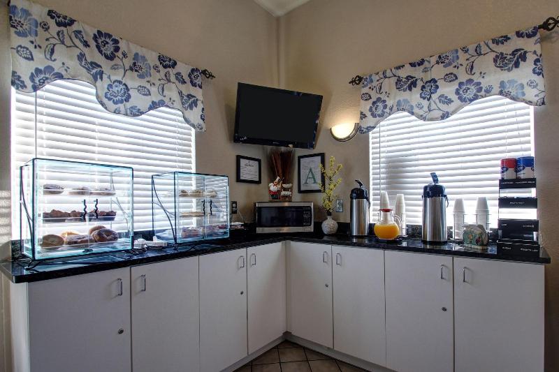 Key West Inn Tunica image