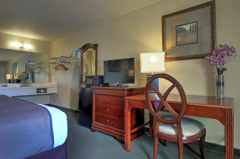Key West Inn Tunica image