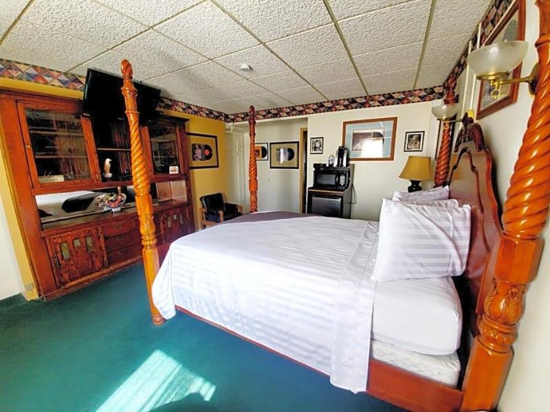 Historic Hotel Nevada And Gambling Hall image