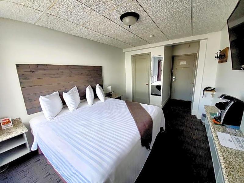 Historic Hotel Nevada And Gambling Hall image