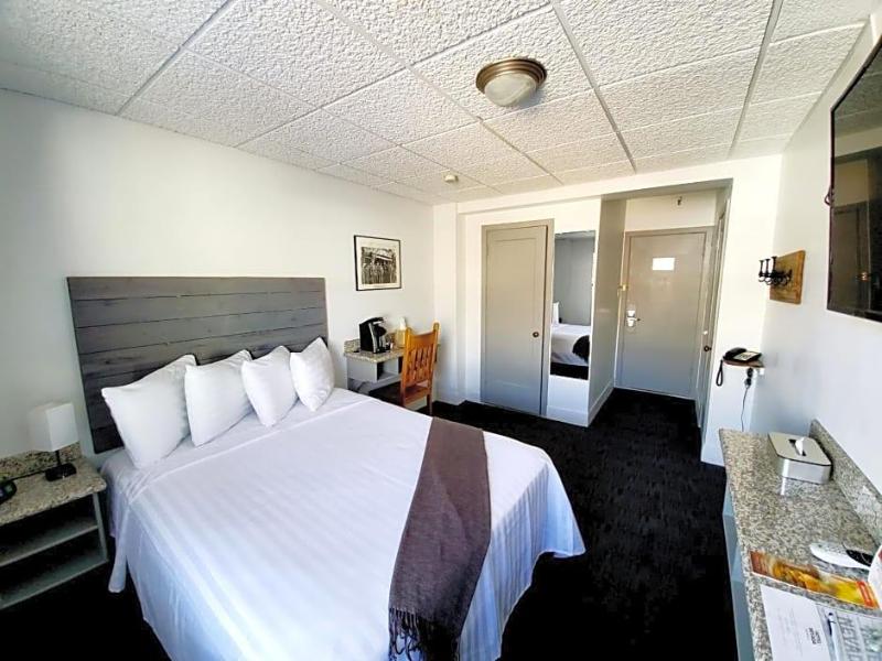 Historic Hotel Nevada And Gambling Hall image