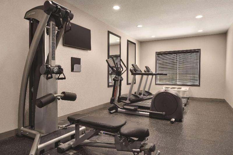 Country Inn & Suites by Radisson, Detroit Lakes, M image
