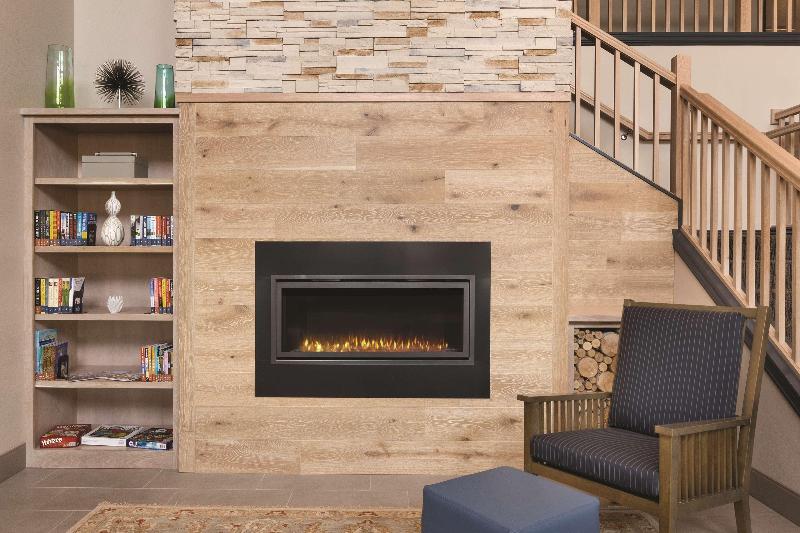 Country Inn & Suites by Radisson, Detroit Lakes, M image
