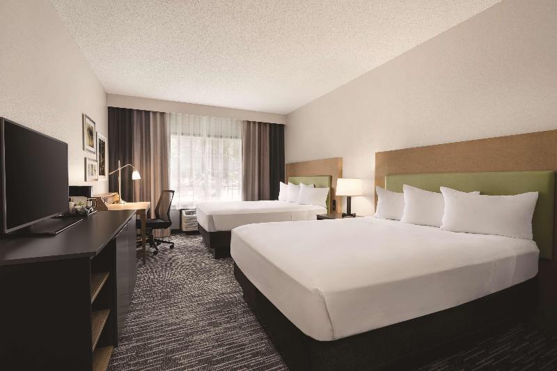 Country Inn & Suites by Radisson, Detroit Lakes, M image