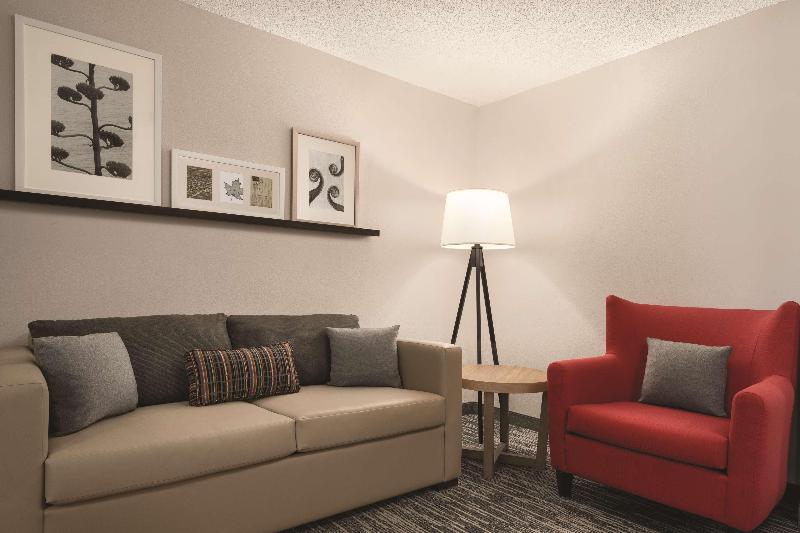 Country Inn & Suites by Radisson, Detroit Lakes, M image