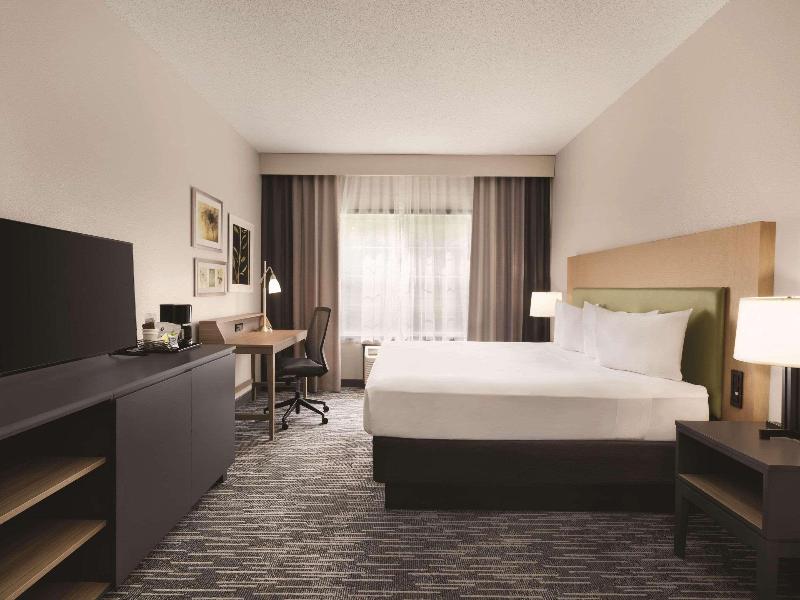 Country Inn & Suites by Radisson, Detroit Lakes, M image