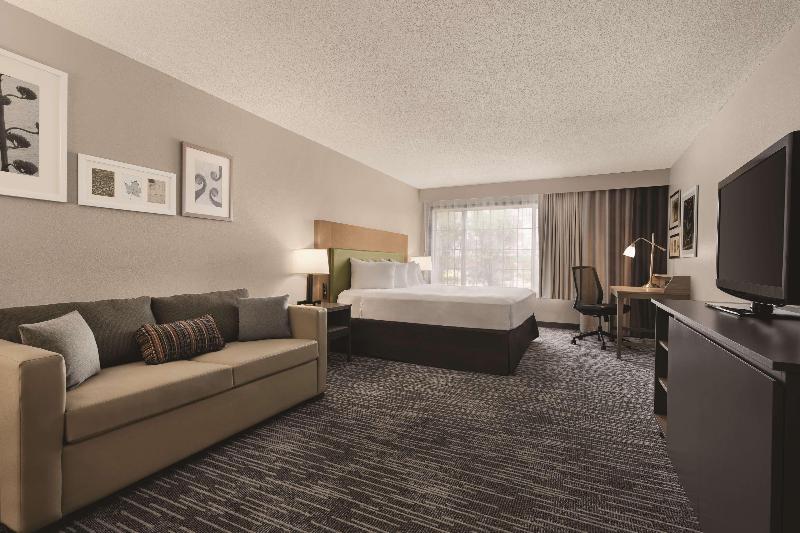 Country Inn & Suites by Radisson, Detroit Lakes, M image