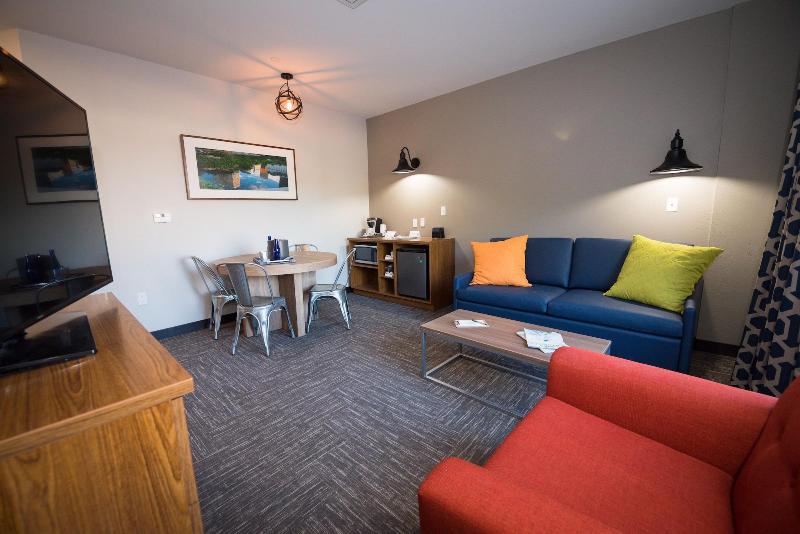 The Kartrite Resort & Indoor Waterpark image