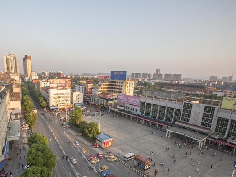 GreenTree Inn (Yingtan Railway Station)
