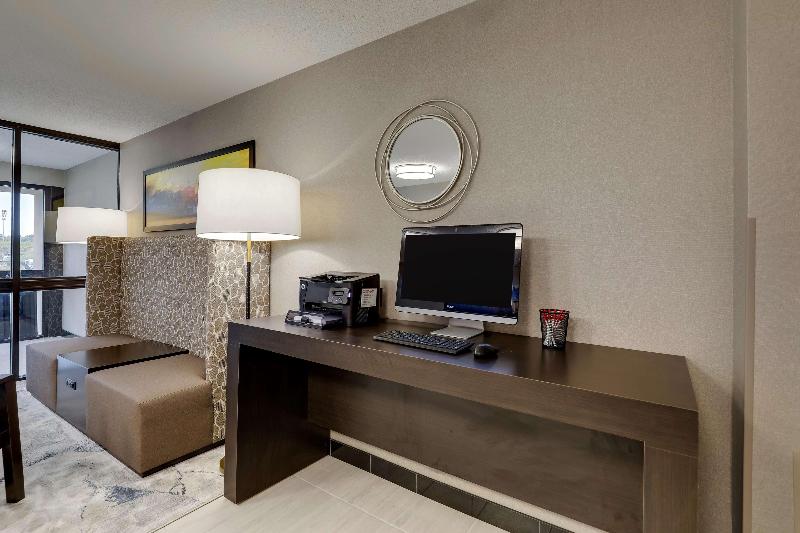 Drury Inn Suites Cape Girardeau image