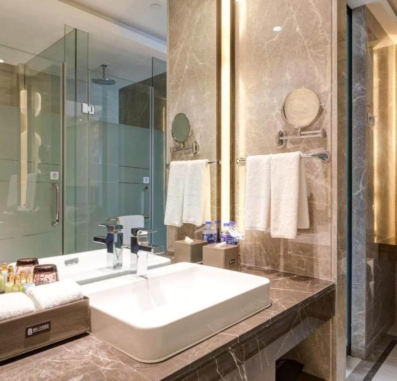 Li  Cai Tian Qi Hotel image
