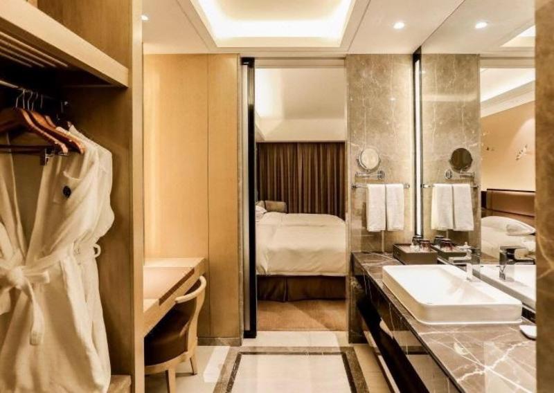 Li  Cai Tian Qi Hotel image