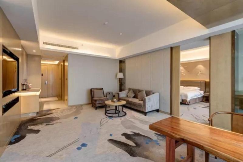 Li  Cai Tian Qi Hotel image