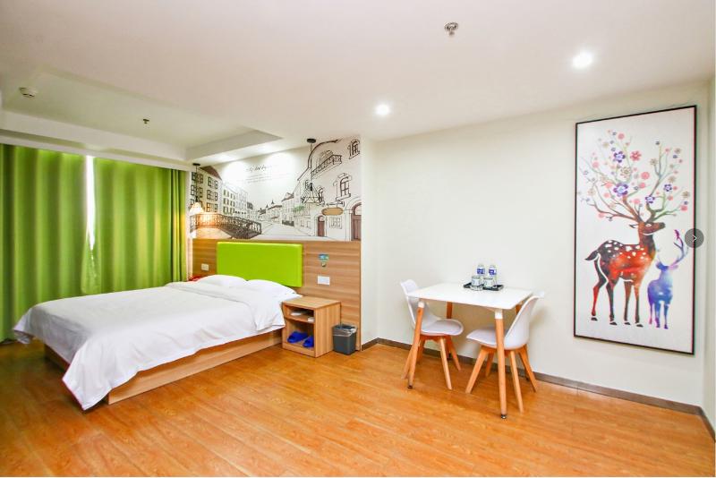 Paibaiyun Hotel (Fuyang Train Station) — photo 3