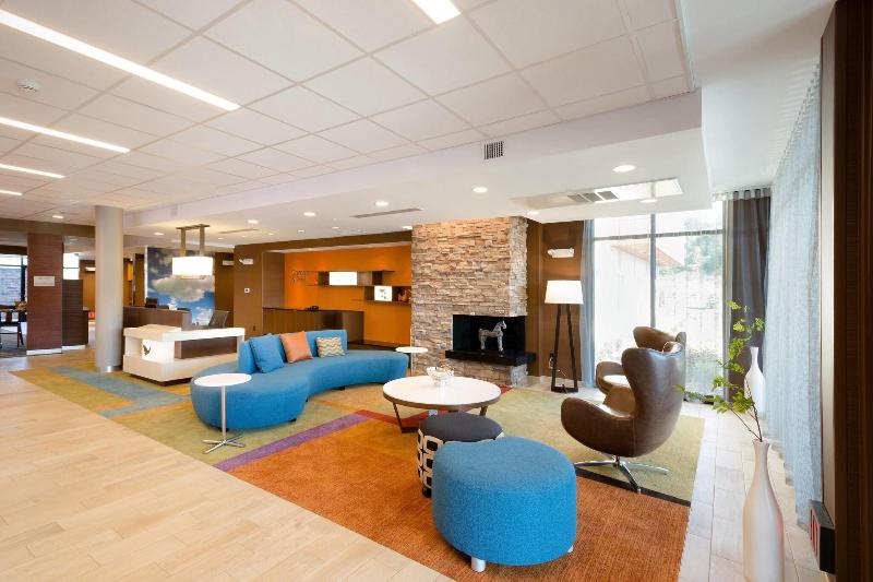 Fairfield Inn & Suites by Marriott Decorah image