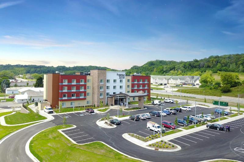 Fairfield Inn & Suites by Marriott Decorah image