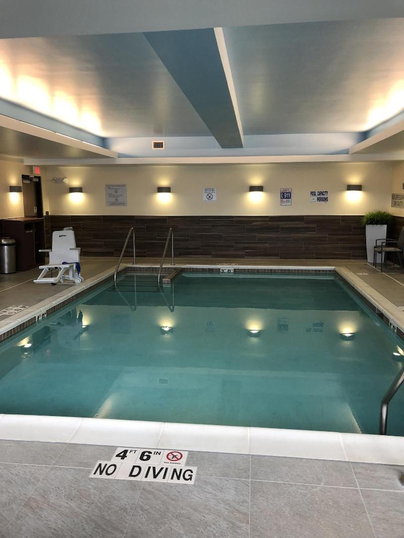 Fairfield Inn & Suites by Marriott Decorah image