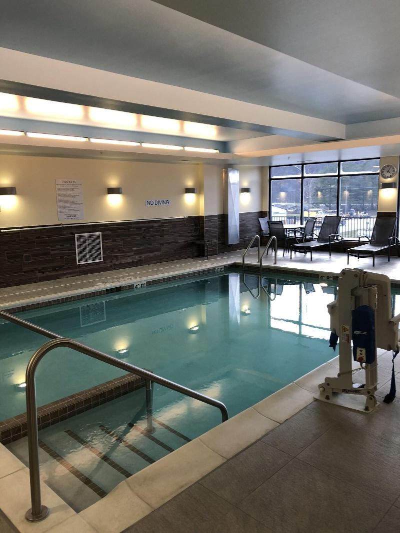 Fairfield Inn & Suites by Marriott Decorah image