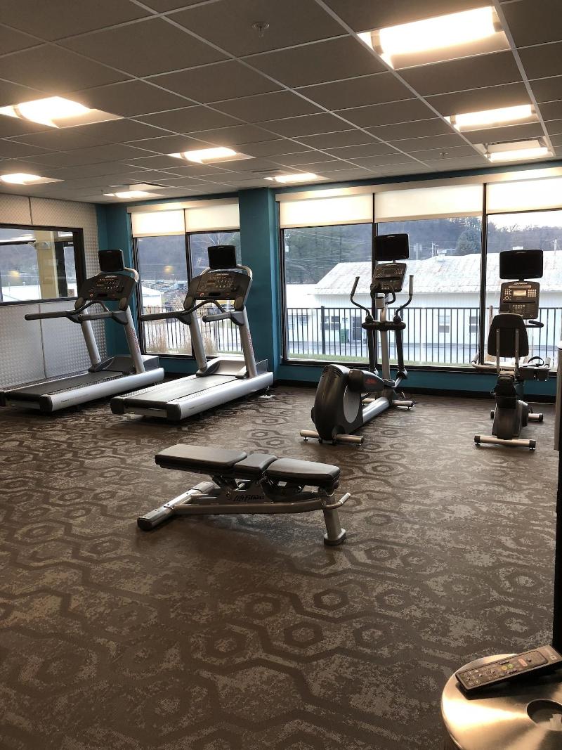 Fairfield Inn & Suites by Marriott Decorah image