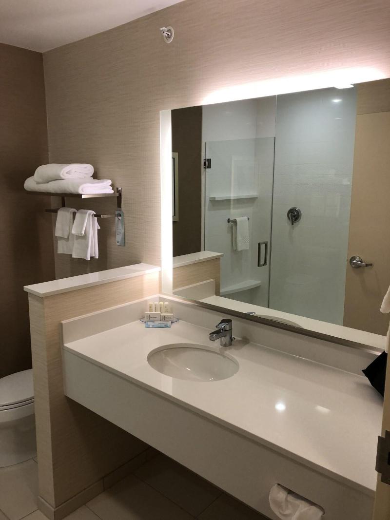 Fairfield Inn & Suites by Marriott Decorah image