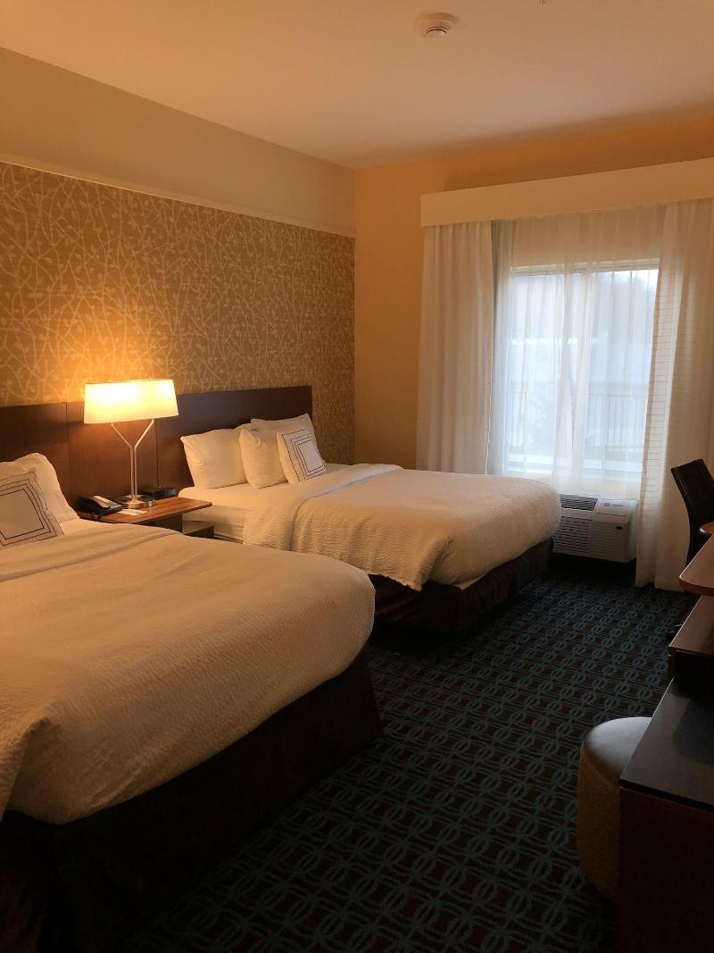 Fairfield Inn & Suites by Marriott Decorah image