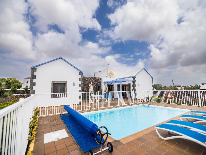 Villas Tao Mazo image