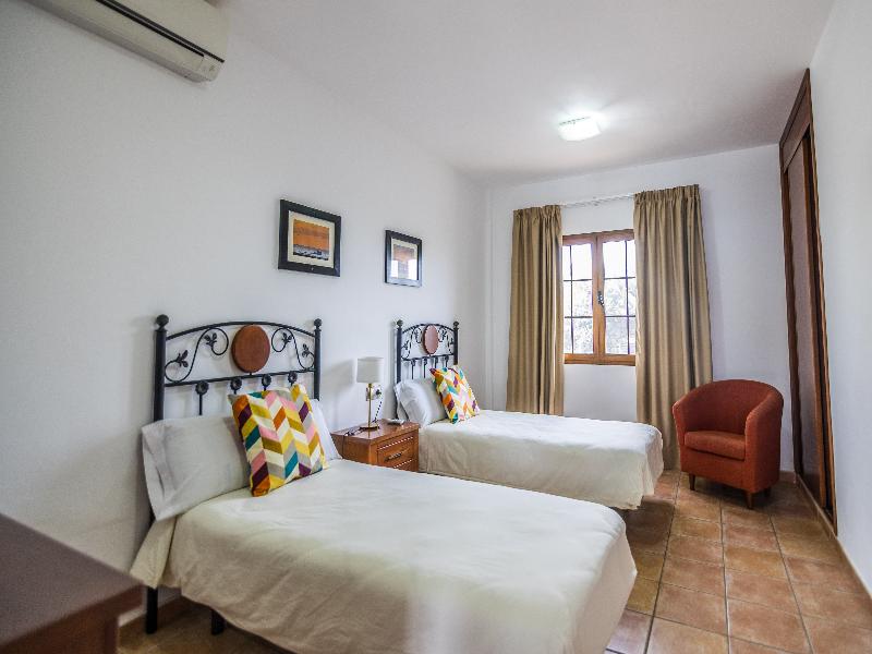 Villas Tao Mazo image
