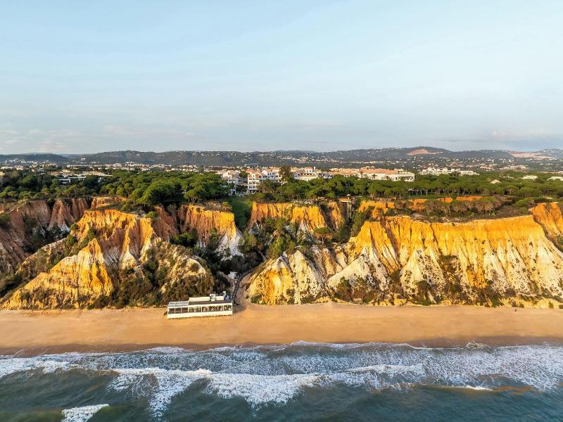 Pine Cliffs Village & Golf Suites image