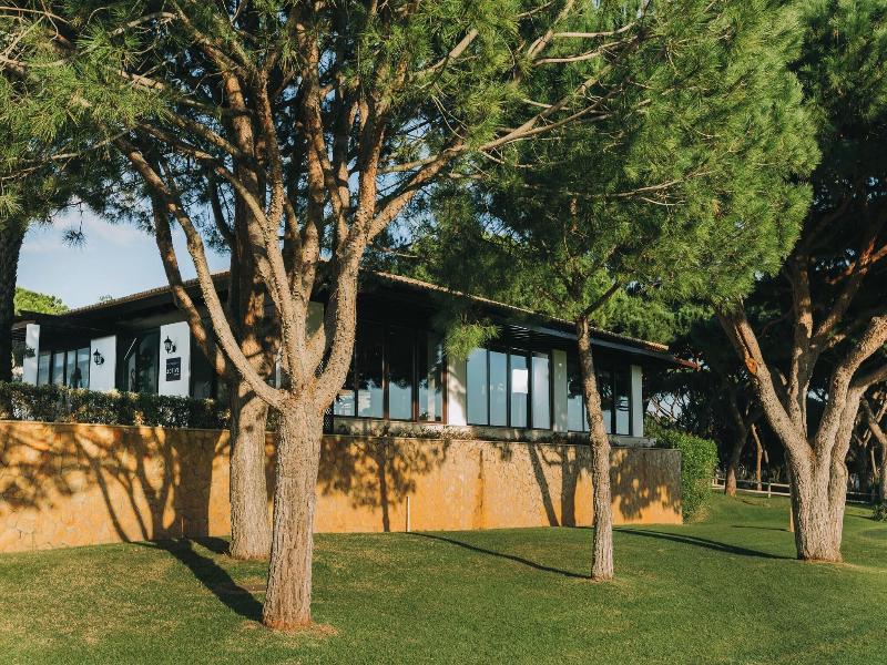 Pine Cliffs Village & Golf Suites image