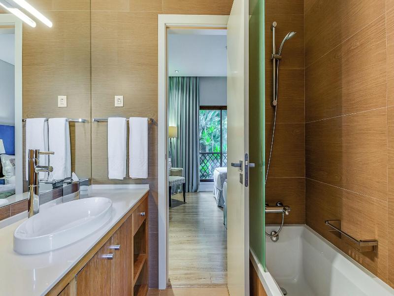 Pine Cliffs Village & Golf Suites image