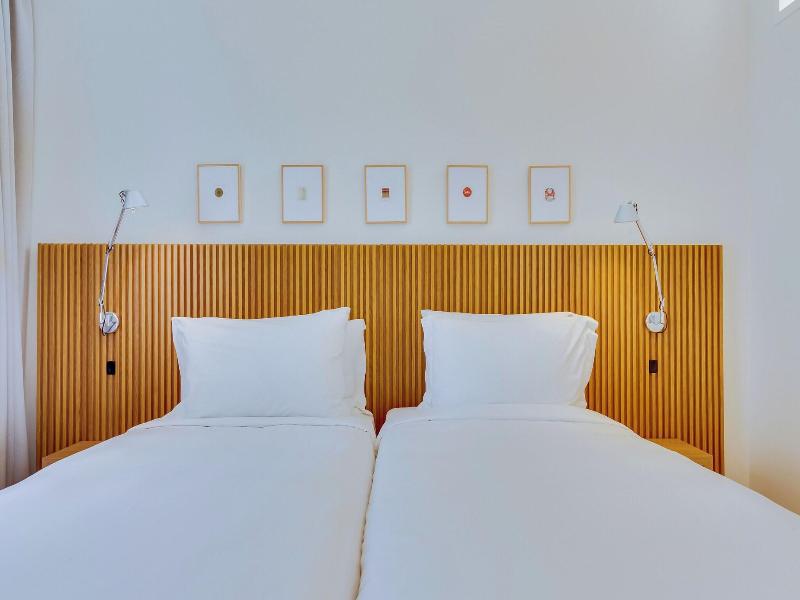 Pine Cliffs Village & Golf Suites image