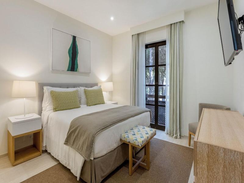 Pine Cliffs Village & Golf Suites image