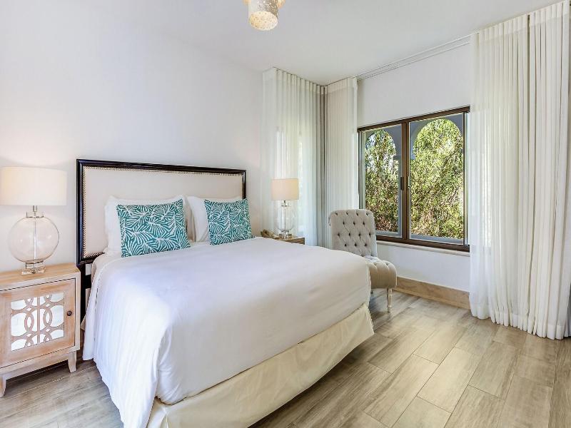 Pine Cliffs Village & Golf Suites image