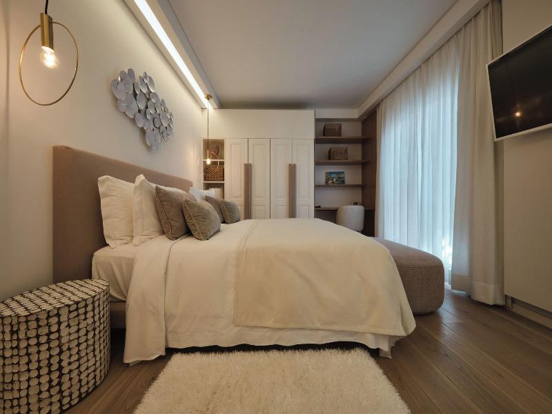 Pine Cliffs Village & Golf Suites image