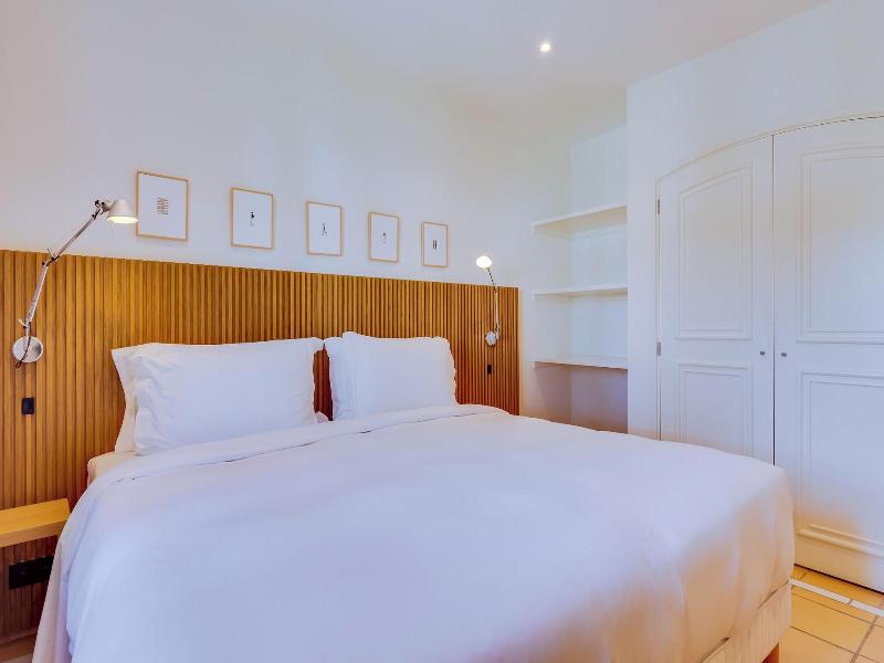 Pine Cliffs Village & Golf Suites image