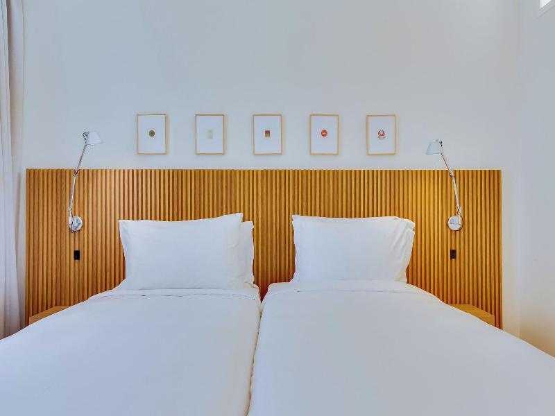 Pine Cliffs Village & Golf Suites image