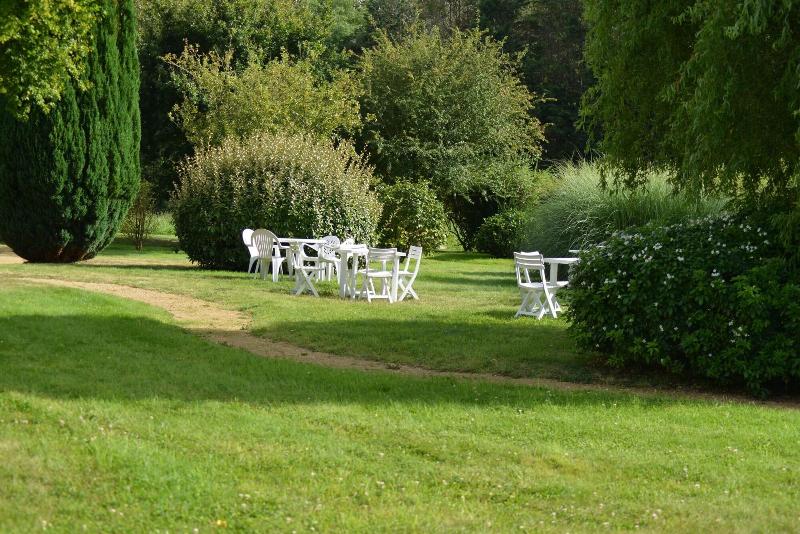 Logis Hôtel Le Relais De Beaucemaine image
